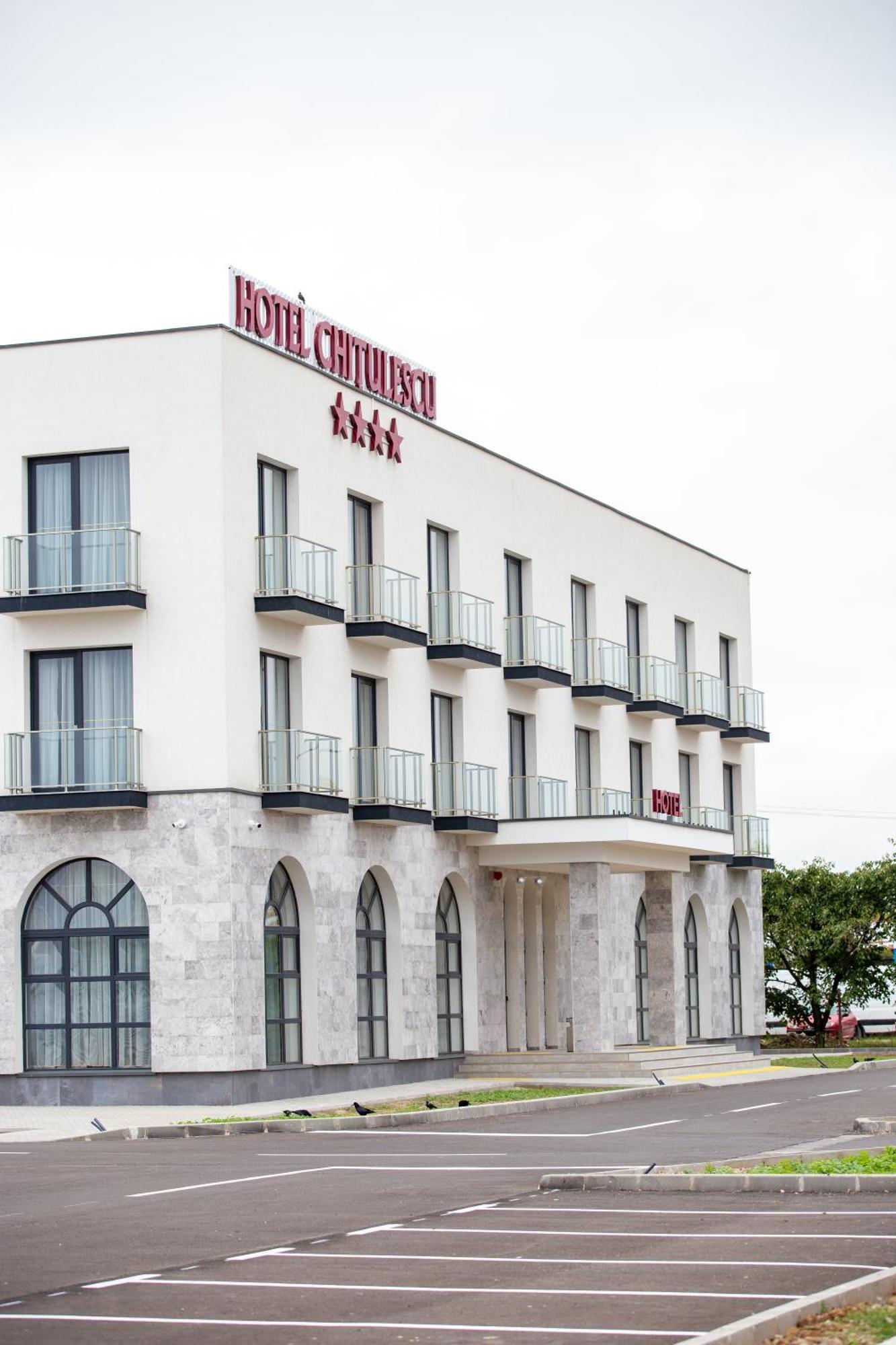 Chitulescu Hotel Targoviste Exterior foto