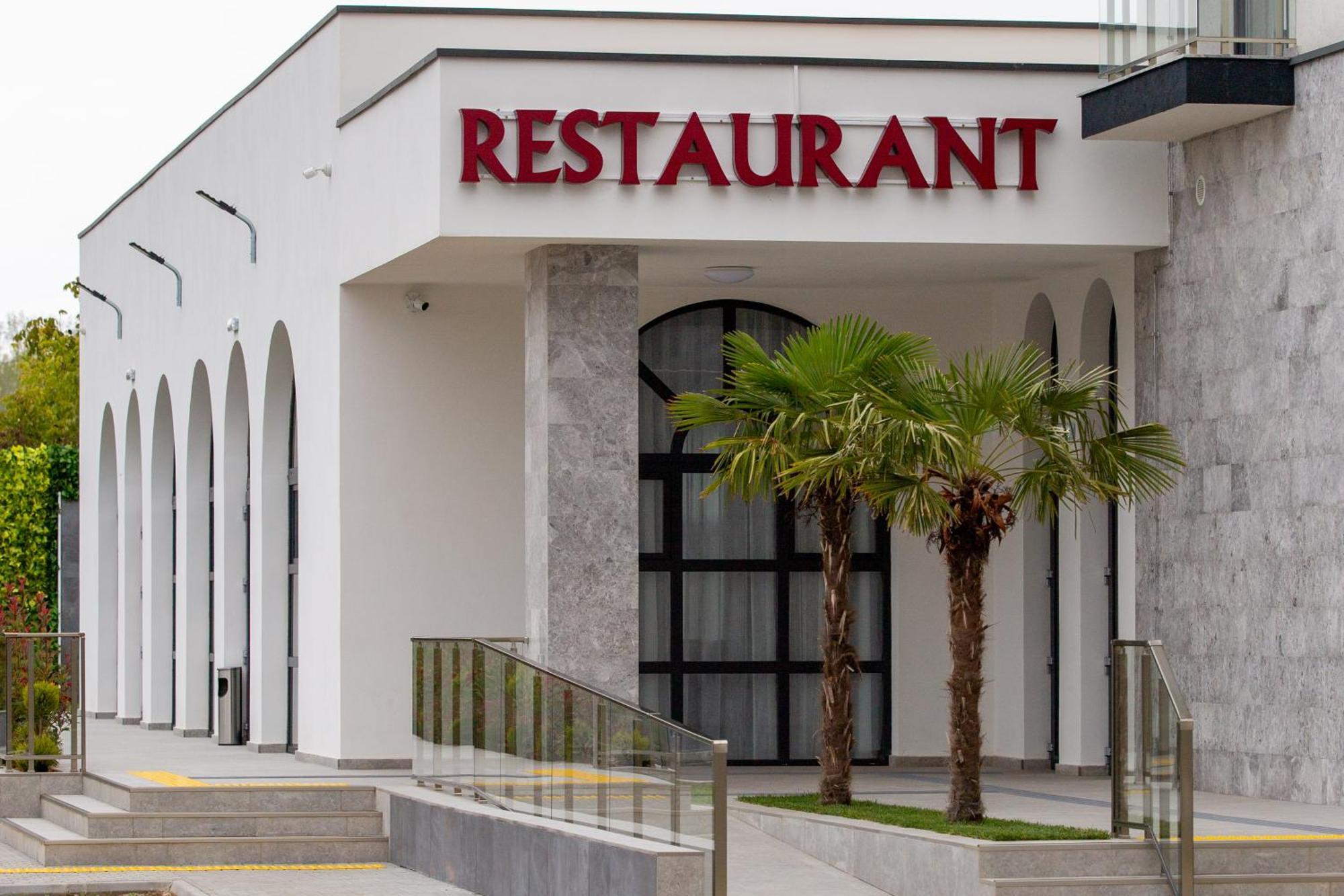 Chitulescu Hotel Targoviste Exterior foto